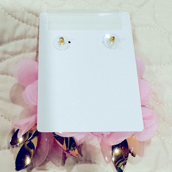 Lilly Pulitzer Light Pink Cascading Petal Earrings NEW - Picture 4 of 4